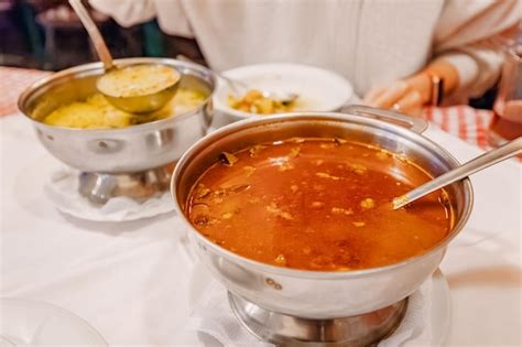 Arkhangelsk's Ryaba - A Hearty Stew Brimming With Rustic Flavors and Comforting Warmth!