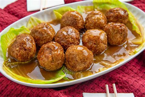   Yancheng Lion's Head Meatballs: Can These Savory Delights Really Roar With Flavor?